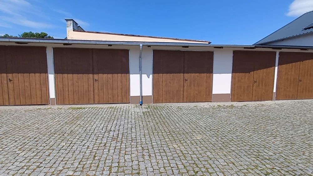 Brama garażowa dwuskrzydłowa PRODUCENT  bramy na wymiar