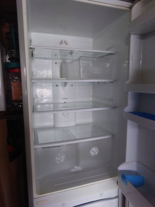 Продам холодильник LG no frost великий двох камерний