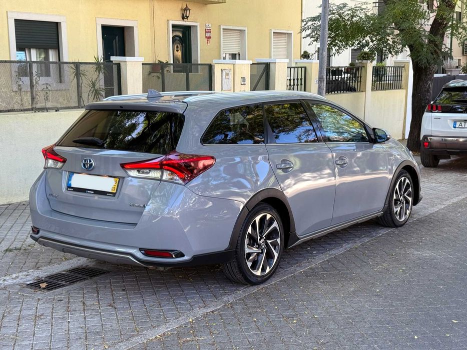 Toyota Auris Touring Sports