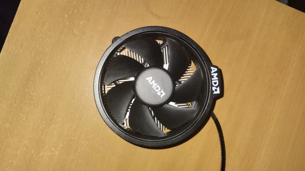 Боксовий кулер AMD