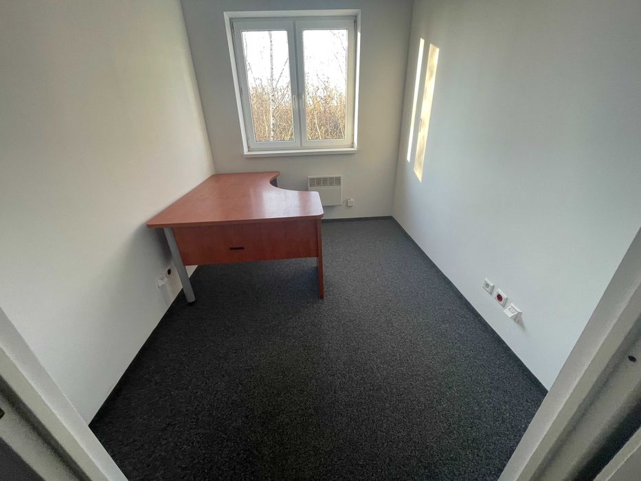 Magazyn z dwoma biurami, 155m2 w Łomiankach, ogrzewany, przy trasie s7