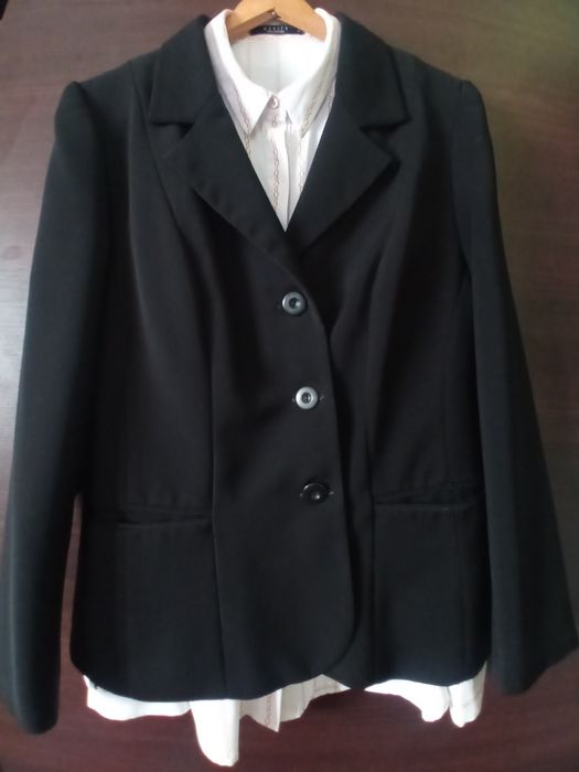 Ładny czarny komplet damski r.44+bluzkę