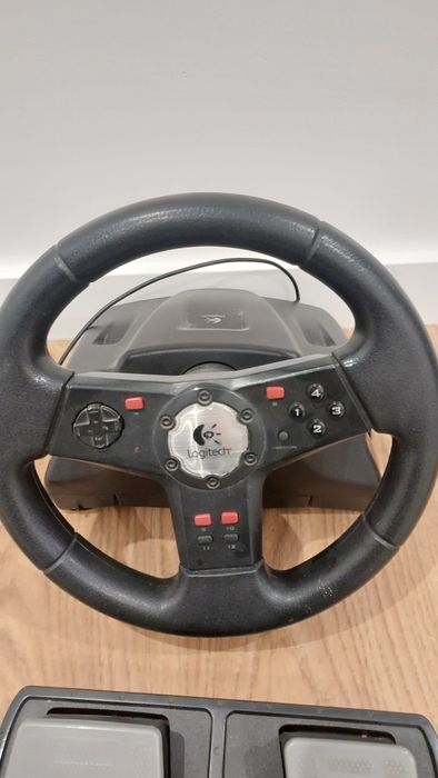 Ігровий руль Logitech formula для ПК + педалі