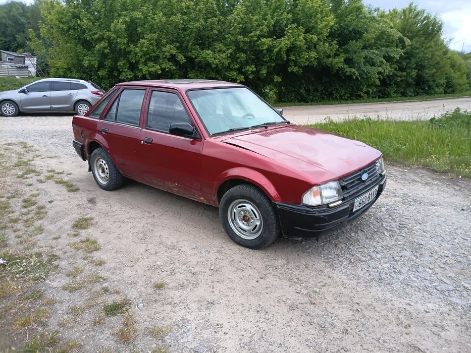 Продам Ford Escort
