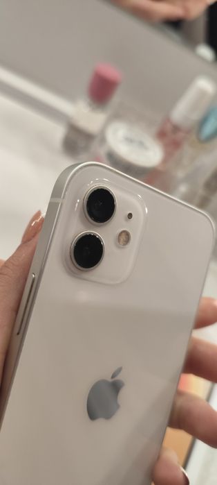 iPhone 12 128 gb white biały 77%  bateria stan jak nowy  + 7 etui