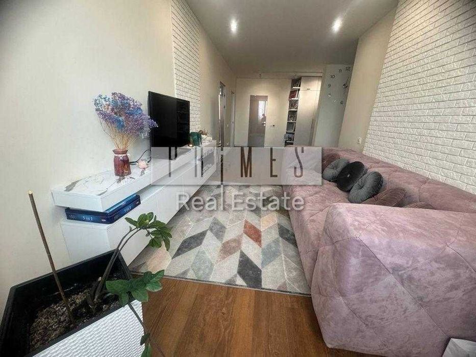 Продаж 3-кімнатної квартири 107 м² Лук'янівка, вул. Казарменна
