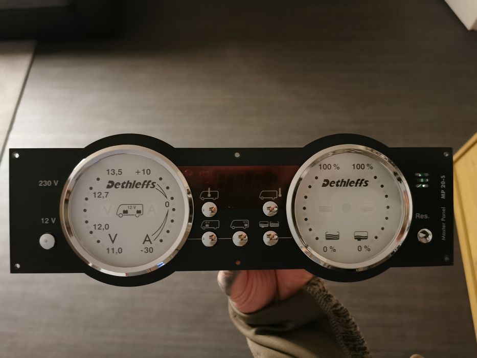 Panel sterowania pojazdem MP20 S/temp/radio budzik Dethleffs