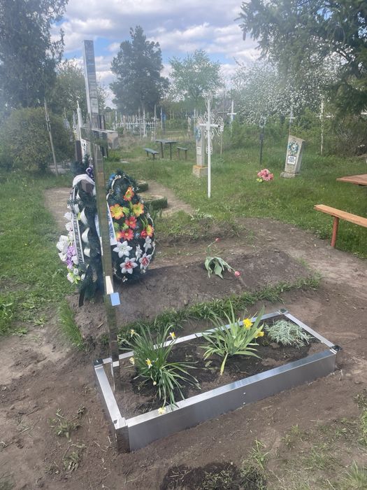 Надгробок із нержавіючої сталі