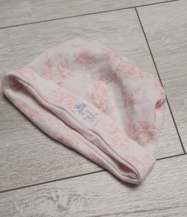 Czapki dla niemowląt 4szt