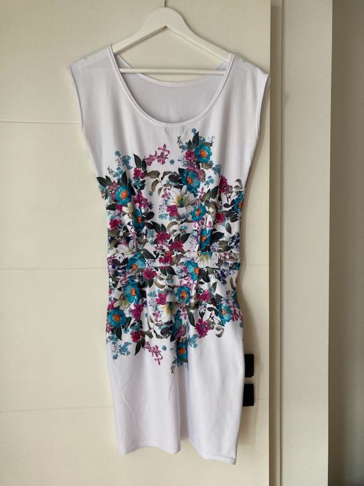 Sukienka biała w kwiaty Mosquito S