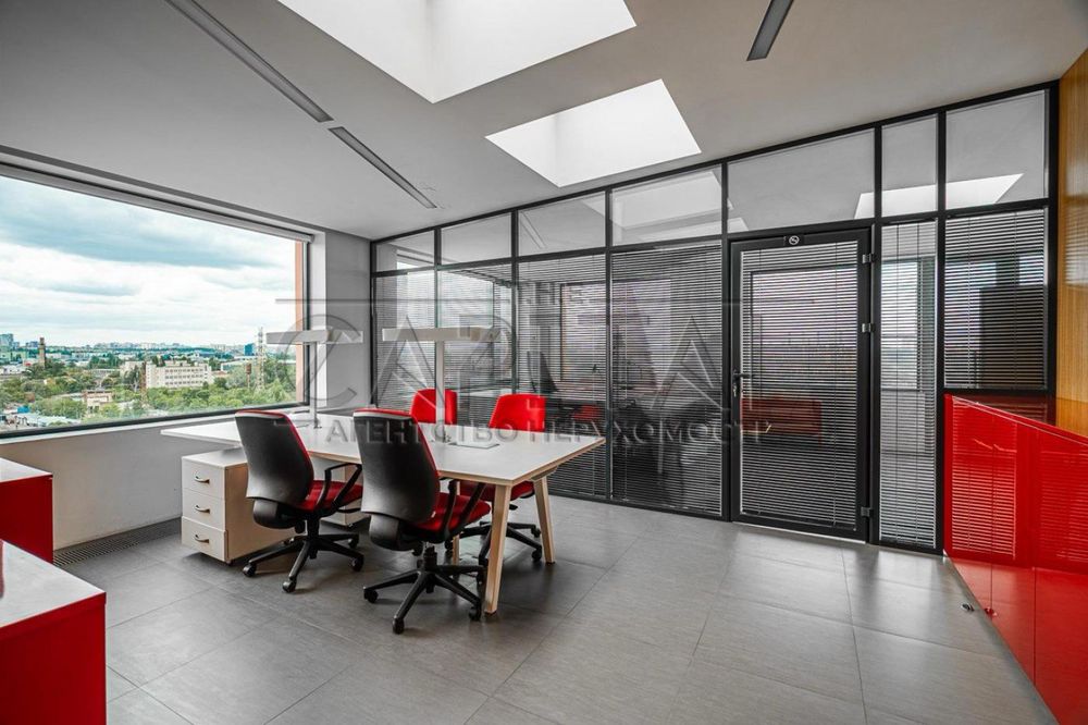 Продажа офиса, ул. Почайнинская, Подол