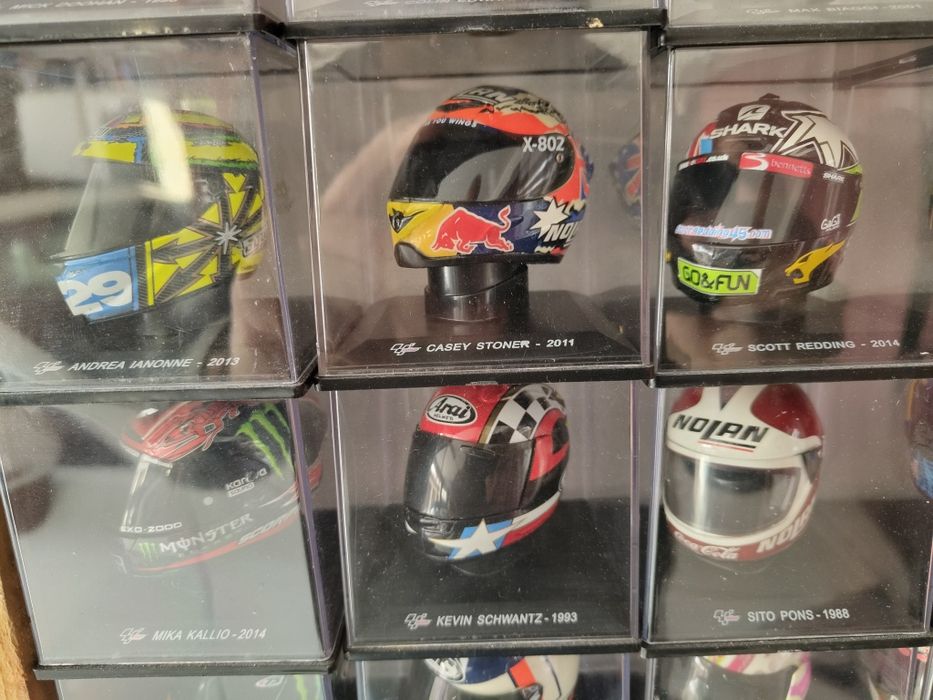 Miniaturas Capacetes MotoGP Arai Shoei AGV Suomy