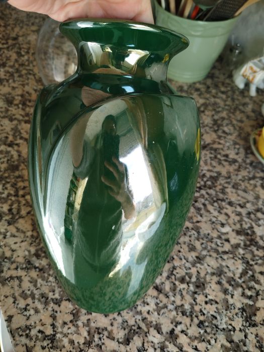 Vaso antigo verde brilhante