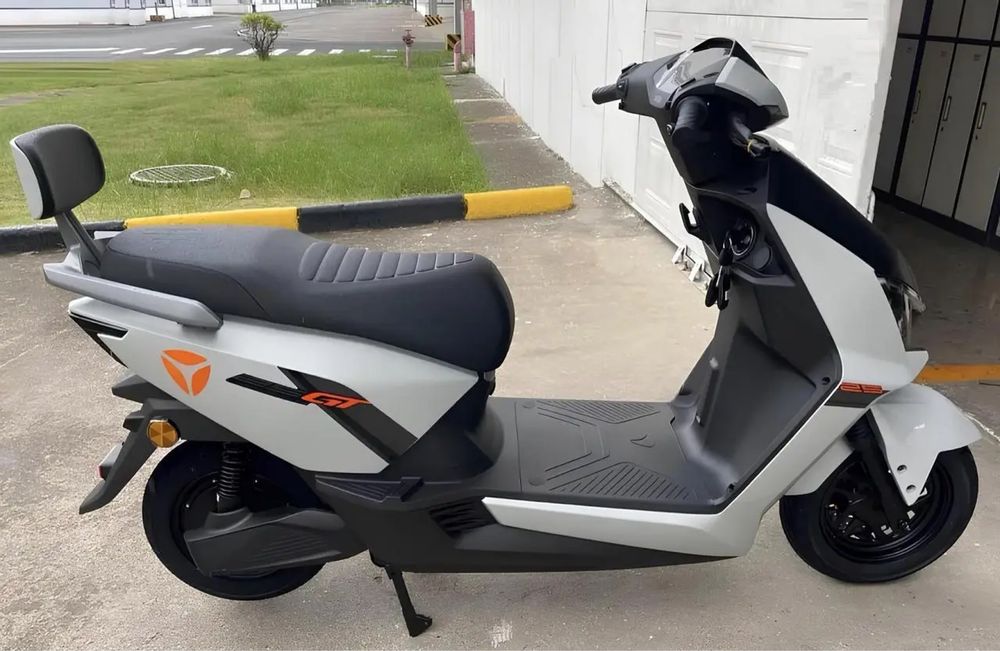 Електричний мопед Yadea GT25 1400W 72V 23Ah графеновий новий