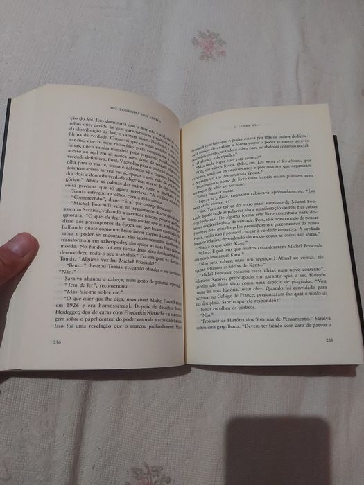 Livro o codex 632