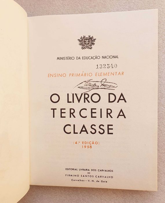 Antigo Livro Escolar ~ "TERCEIRA CLASSE" ~ Original de 1958 ~ RARO