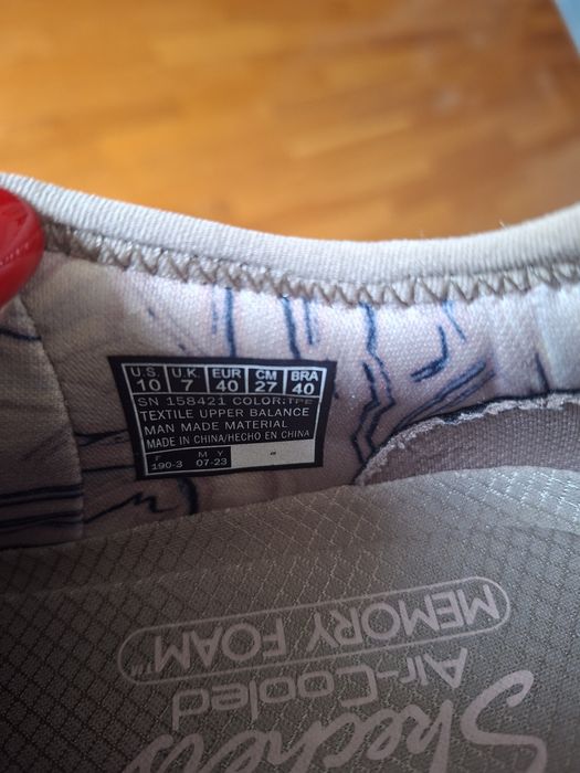 Ténis Skechers novos