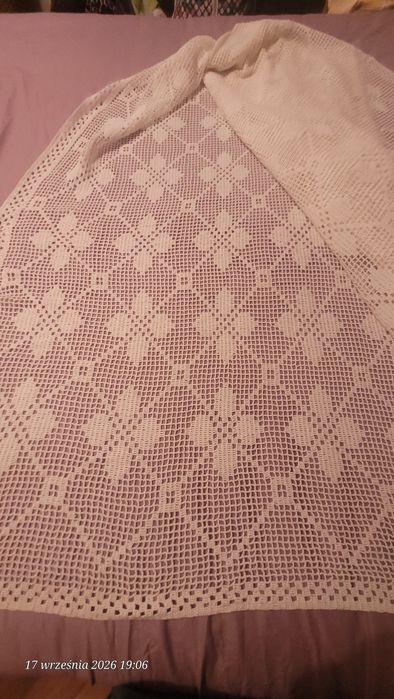 Obrus dziany bialy roz. 160x220