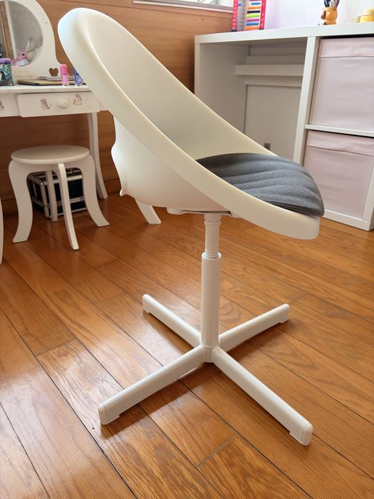 Cadeira ikea branca