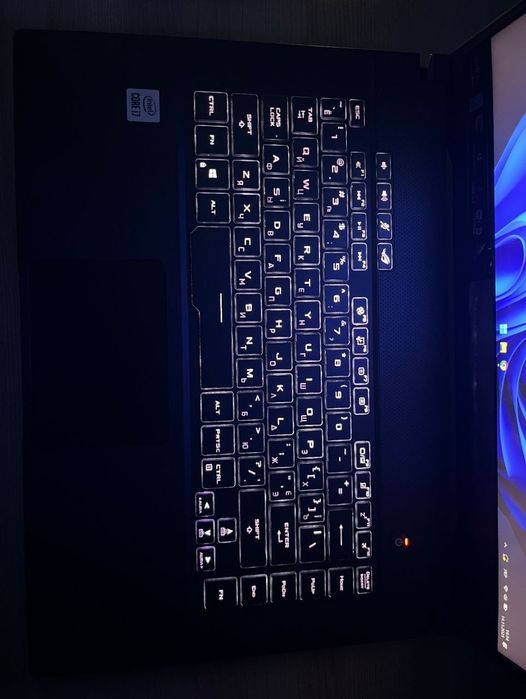 Asus Rog Zephyrus 15.6" 240Hz RTX 2070 8Gb I7-10750H