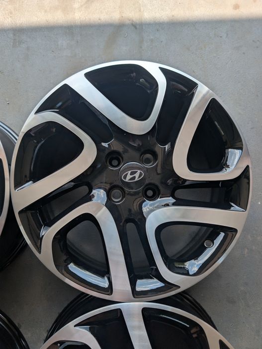 FELGI ALUMINIOWE Hyundai 6,5" x 17" x 4x100 x 60,1 x ET40