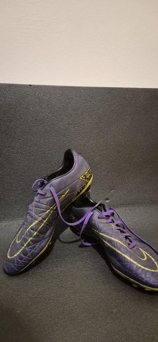 Sprzedam buty sportowe -korki