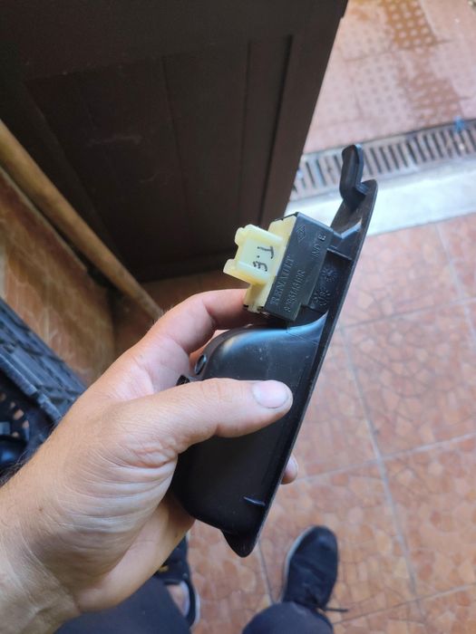 Vendo botões dos vidros Renault zoe
