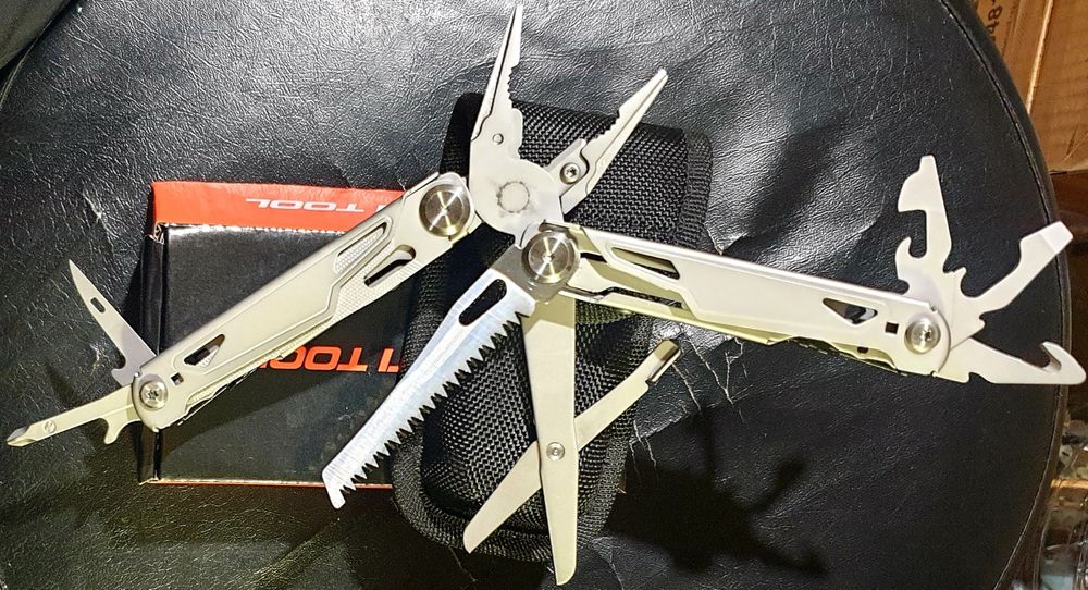 Multi Tool + чохол!