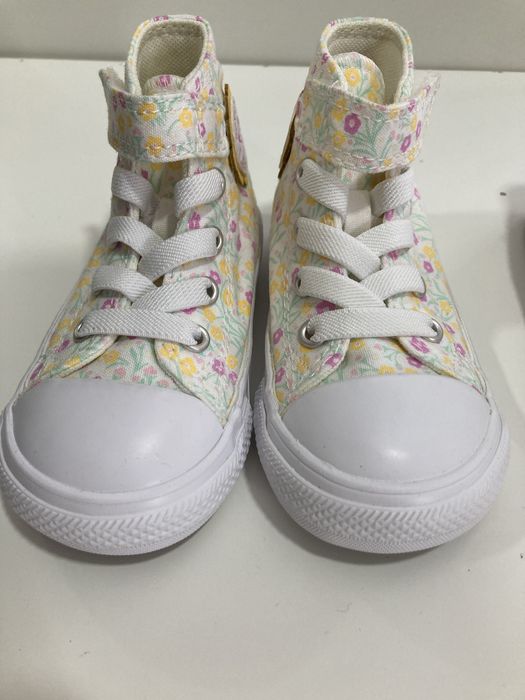 Sapatilhas converse novas tamanho 22,23,24,25