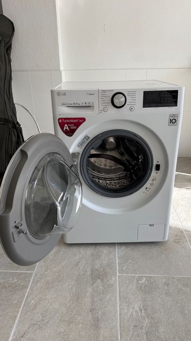 Máquina de Lavar Roupa LG Direct Drive 10.5kg – Classe A+++