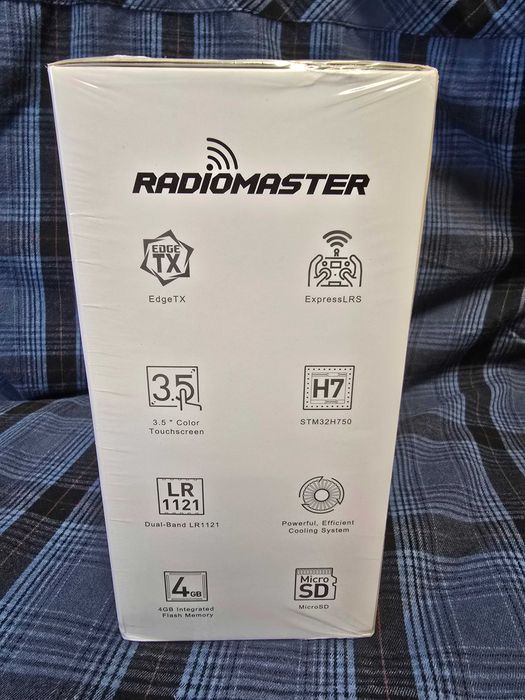 Новий Radiomaster TX15 ERLS блакитний FCC 2.4 та 915 Кейс+18650 акуми
