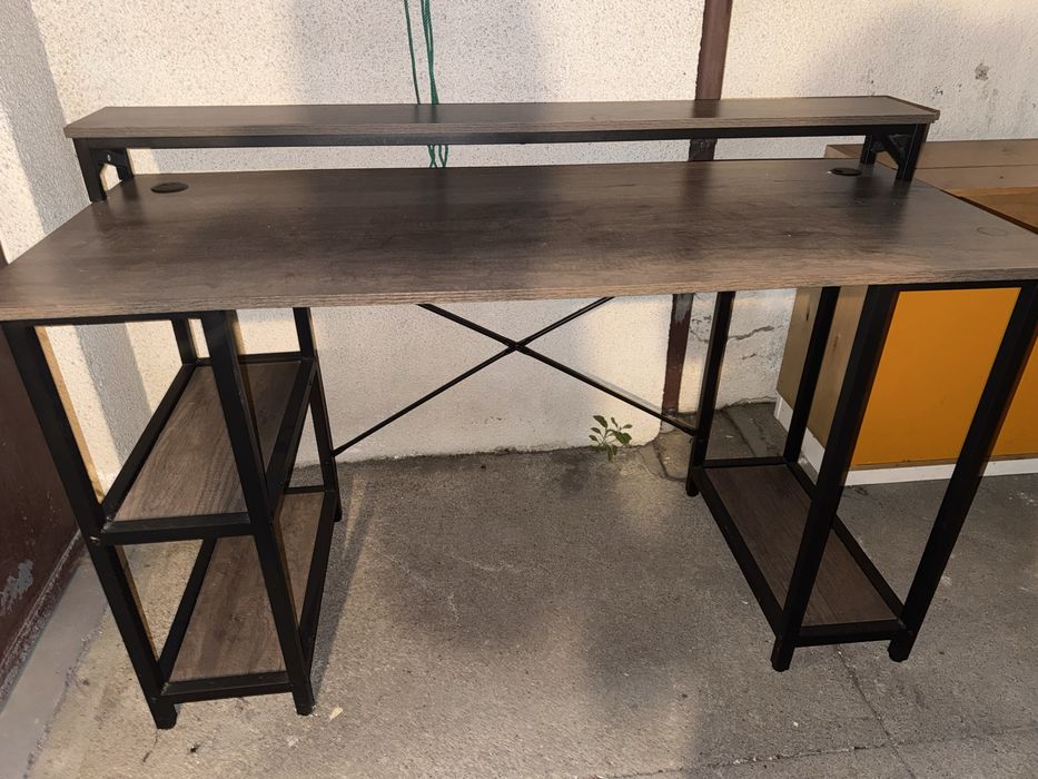 Secretaria madeira