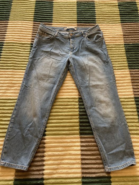 Є джинси в наявності