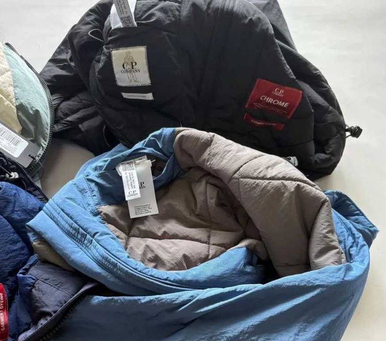 Жилетка Cp Company с линзами на капюшоне