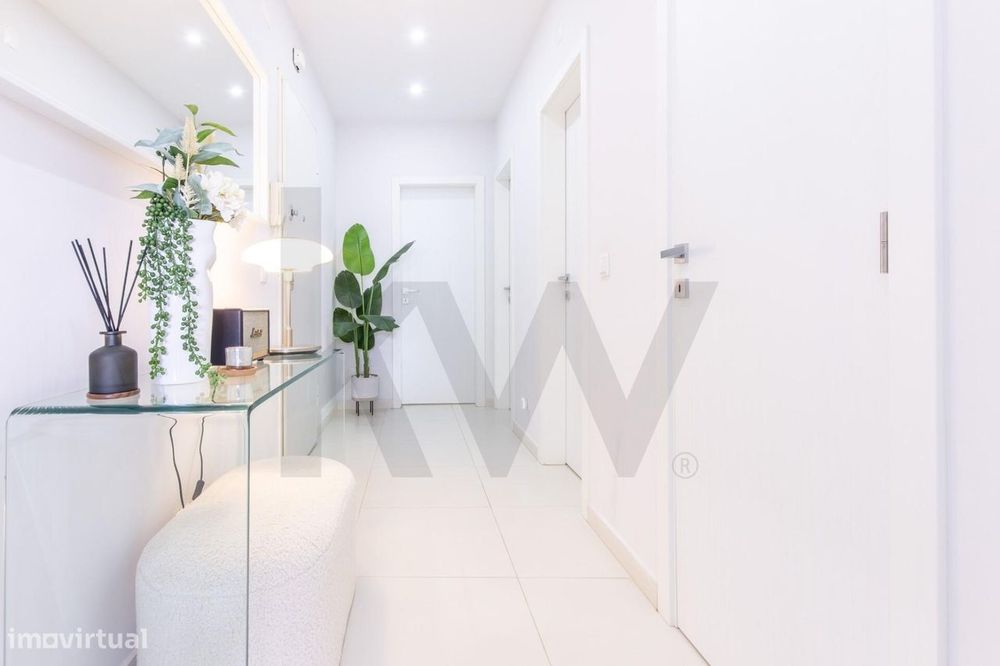 T3 Remodelado com Ampla Arrecadação com acesso ao exterior | Cova da P