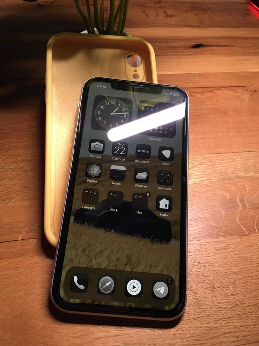 iPhone XR 64gb White