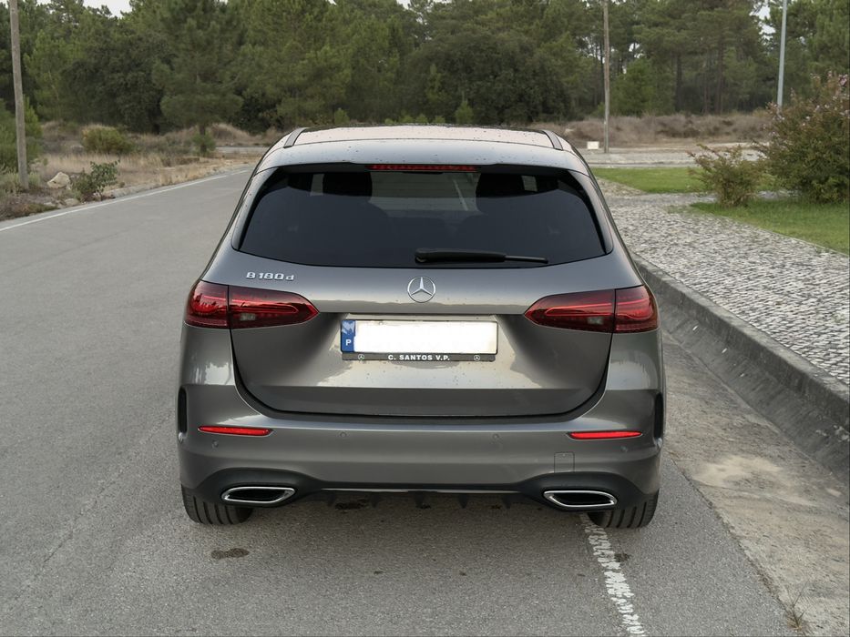 Mercedes B180d AMG Line Aut. Pack Night, Keyless go, Mbux Pack advance plus  Vitalicio — photo 4