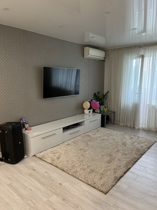 Продаж 3-х квартири з євроремонтом в найкращому району міста.
