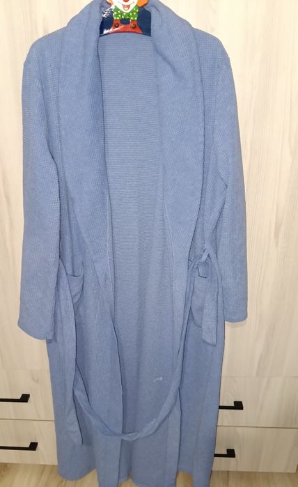 Дарую різні жіночі речі