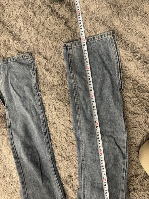 Джинси кокеткою кльош з розрізами