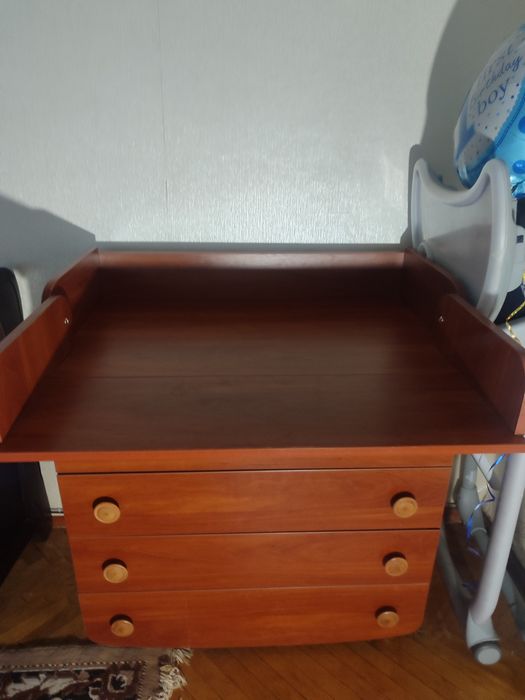 Комод з пеленатором