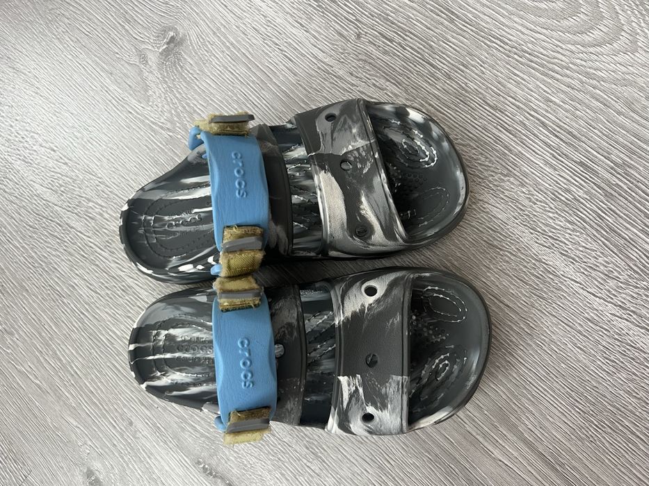 Crocs сандалі j2