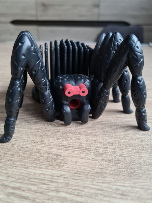 Stojak na kredki pająk