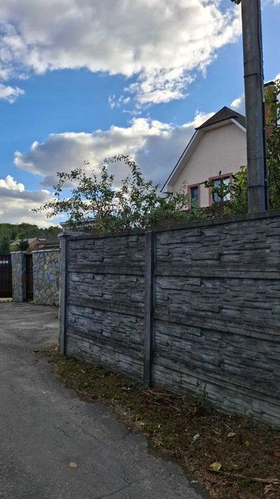 Продаж ділянки в центрі села Іванковичи - Вид 3