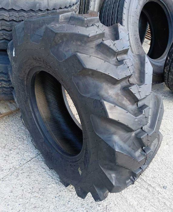 Opona budowlana 12.5/80-18 BKT 12PR
