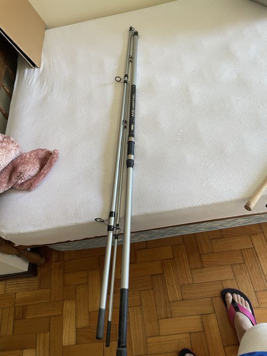 Objetos de pesca  , pouxo tempo de uso !