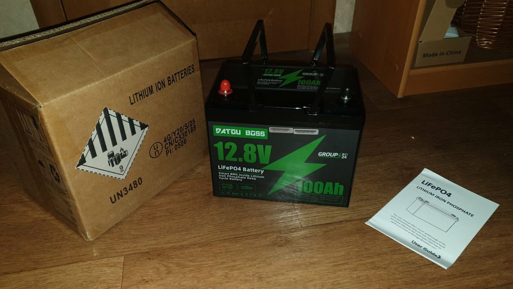 Батарея 12V 100Ah LiFePo4