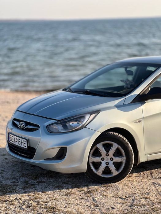 Hyundai Accent RB 2011 AKПП