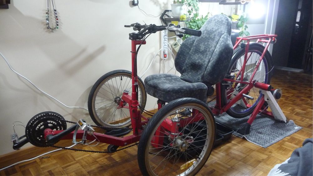 Rower poziomy trzykołowy dla osoby niepełnosprawnej