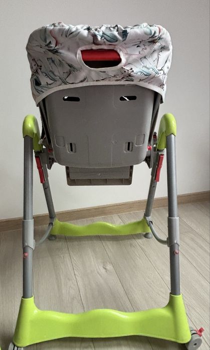 Krzeselko do karmienia z tacką